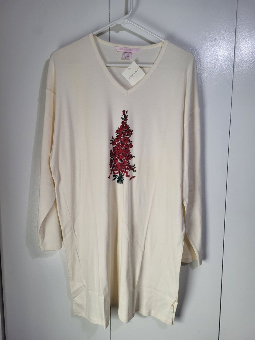 Victoria's Secret SZ M y2k vintage cream Long Sleeve V-Neck Nightshirt Rose Tree